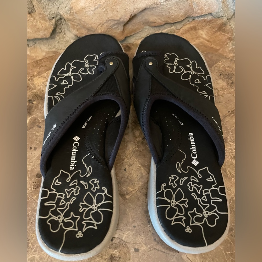 Columbia sandals. Size 6
